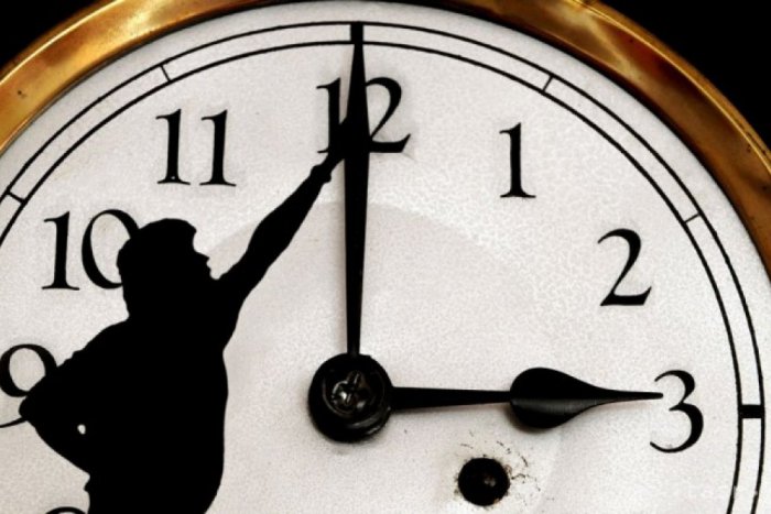 Ilustračný obrázok k článku Cez víkend sa mení čas: Pospíme si o hodinu dlhšie!