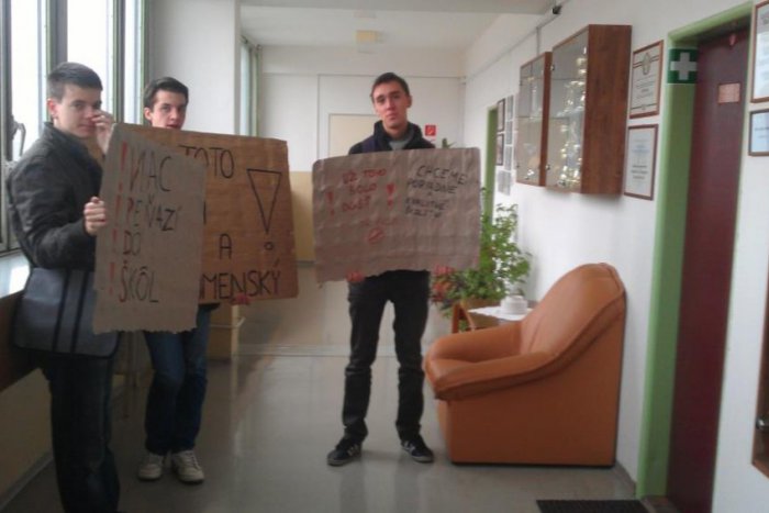 Ilustračný obrázok k článku Gymnazisti sa mobilizujú: Na Facebooku rastie nespokojnosť, študentský štrajk je za dverami