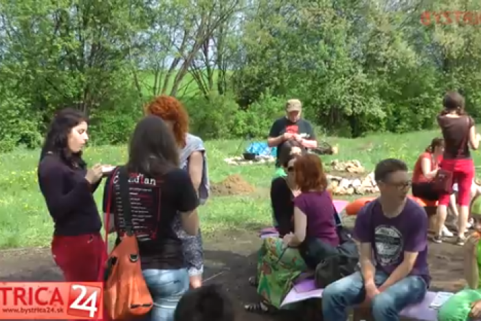 Ilustračný obrázok k článku VIDEO: Takto vyzeral Eko deň v komunitnej záhrade v Sásovej