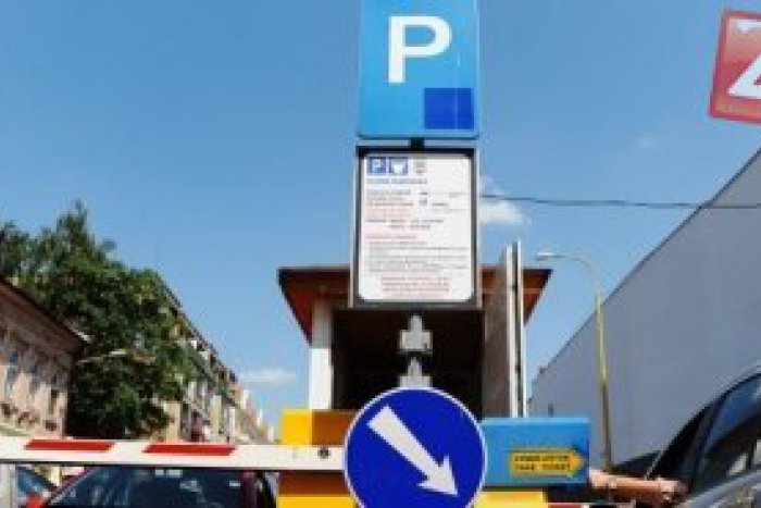 Ilustračný obrázok k článku Gogola sa rozhovoril o benefitoch pre vodičov: Budeme mať v Bystrici zvýhodnené parkovanie?
