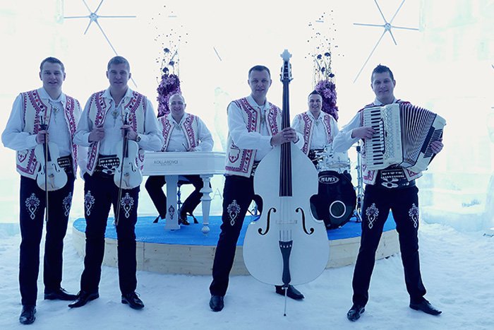 Ilustračný obrázok k článku VIDEO: Nová vianočná pieseň je tu! Kollárovci predstavili nový Vianočný singel!