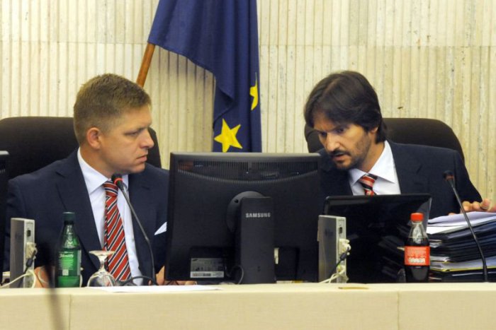 Ilustračný obrázok k článku AKO STE HLASOVALI: Mali by Fico a Kaliňák uvoľniť v Smere svoje posty?