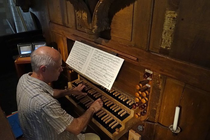 Ilustračný obrázok k článku Bystrickú katedrálu rozozvučí francúzsky organista. Pricestuje celkom netradične