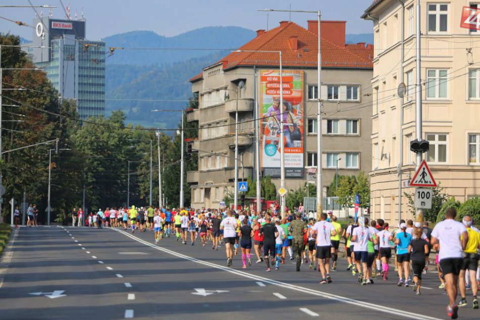 Ilustračný obrázok k článku HLASUJTE: Banskobystrický maratón rozdelil ľudí. Aký máte názor na obmedzenia v meste?