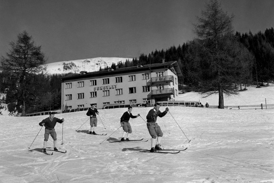 Ilustračný obrázok k článku Poriadne retro zábery: Ako vyzerala zima na Donovaloch pred vyše 60 rokmi? FOTO