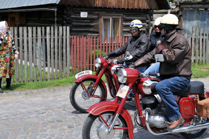Ilustračný obrázok k článku Milovníkov veteránov čaká parádny pohľad. Z Bystrice vyrazí jazda retro motocyklov