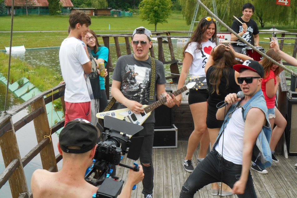 FOTO: Natáčanie videoklipu s bystrickými Rock Reunion