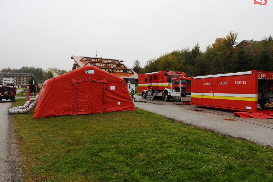 V OBRAZOCH: Veľké taktické cvičenie hasičov na Donovaloch