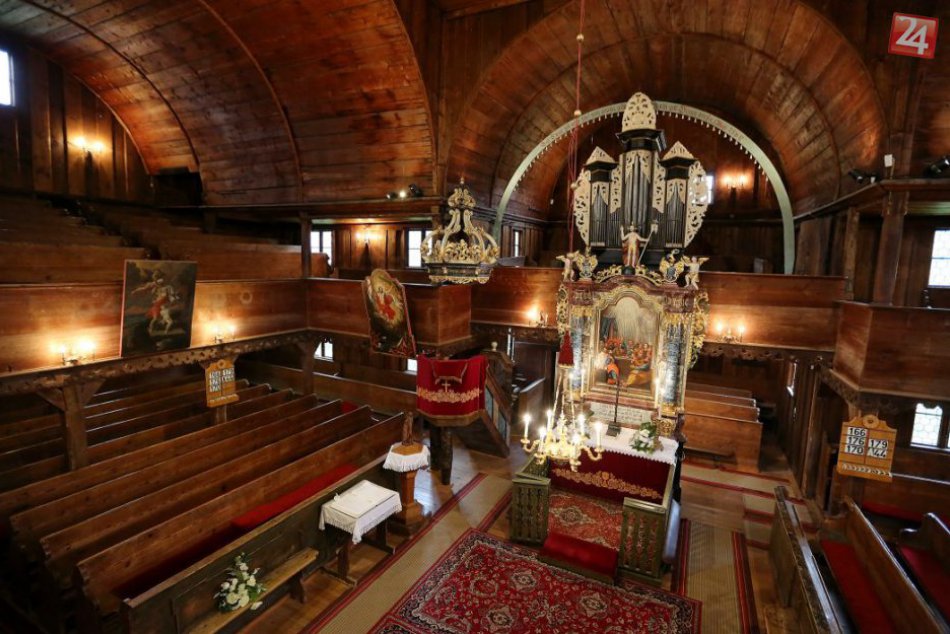 V OBRAZOCH: Drevený artikulárny evanjelický kostol v Hronseku