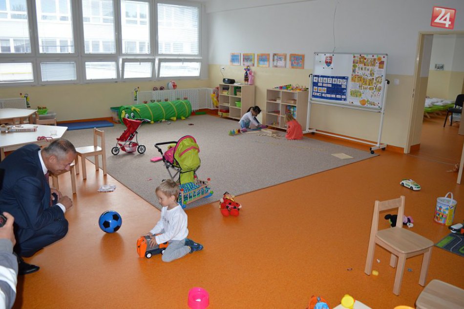 V OBRAZOCH: Nová bystrická škôlka privítala desiatky detí