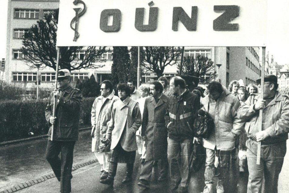 Generálny štrajk na banskobystrickom Námesti SNP v novembri 1989