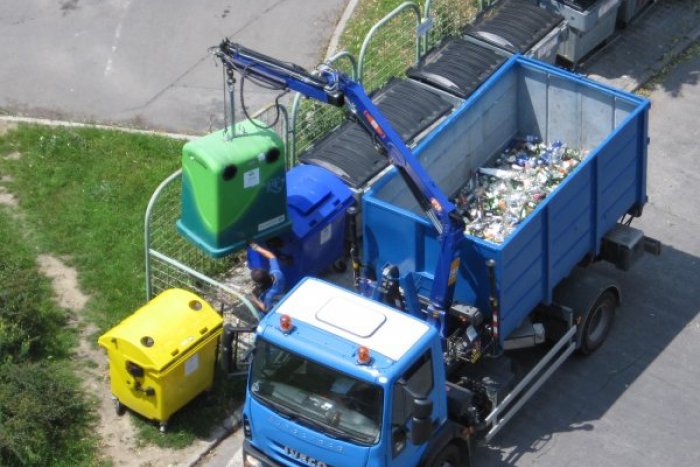 Ilustračný obrázok k článku Zbavte sa nebezpečného odpadu: V Bystrici bude prebiehať jeho jarný mobilný zber