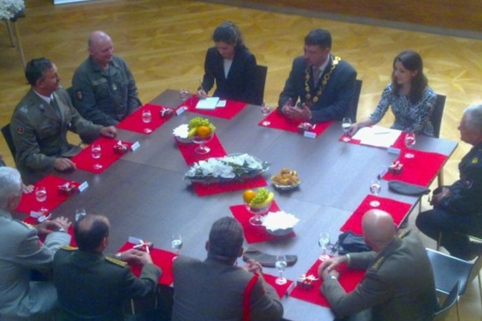 Ilustračný obrázok k článku FOTO: Velitelia posádok hlavných miest stredoeurópskeho regiónu sa stretli v Banskej Bystrici