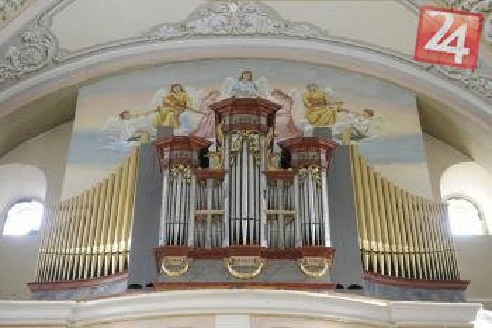 Ilustračný obrázok k článku Pod Urpínom sa rozozvučia píšťaly organu: Do Bystrice zavíta talentovaný hudobník z Anglicka