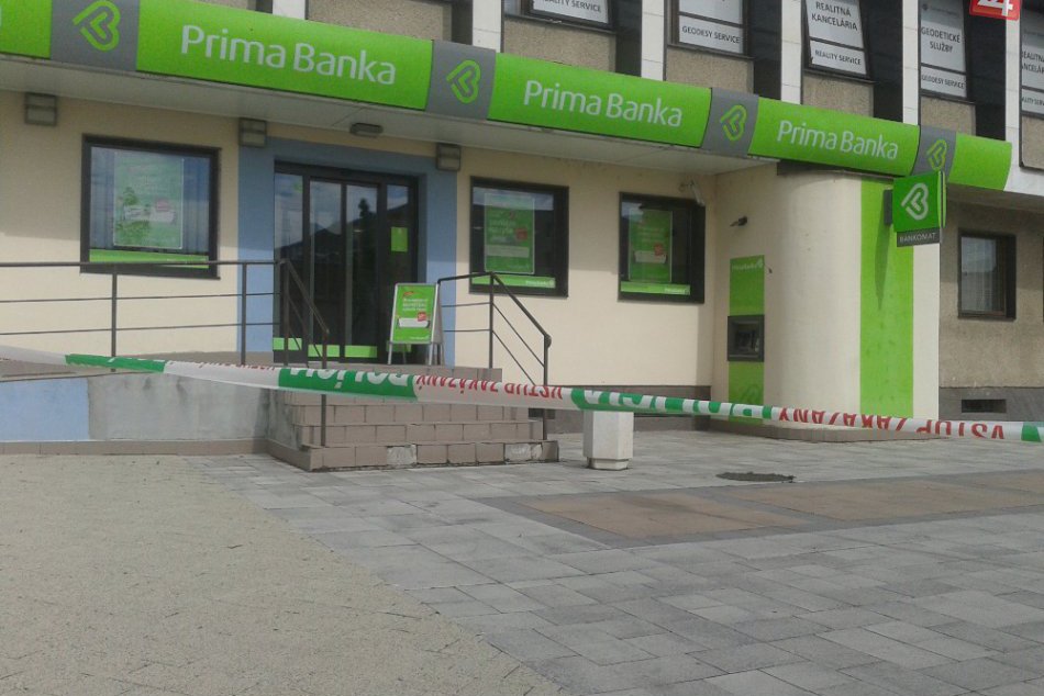 Ilustračný obrázok k článku Rozruch v Banskej Bystrici: Policajti prehľadávali pobočky známej banky!