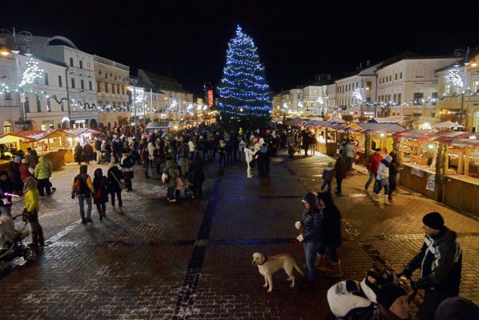 Ilustračný obrázok k článku Premiéra vianočných trhov v Brezne: Pozrite, ako to bude vyzerať