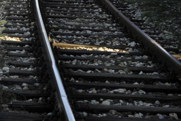Ilustračný obrázok k článku Otrasná udalosť v Bystrici: Muž vyskočil z krovia a ľahol si pred prichádzajúci vlak!