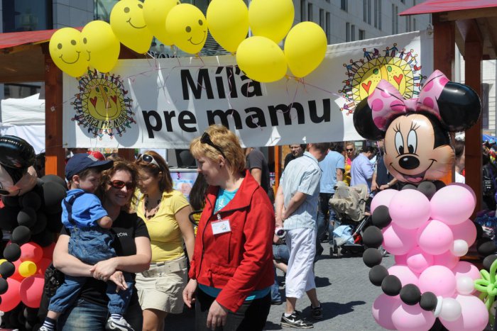 Ilustračný obrázok k článku Deň matiek sa v Bystrici bude oslavovať vo veľkom: Míľa pre mamu opäť  hneď na dvoch sídliskách