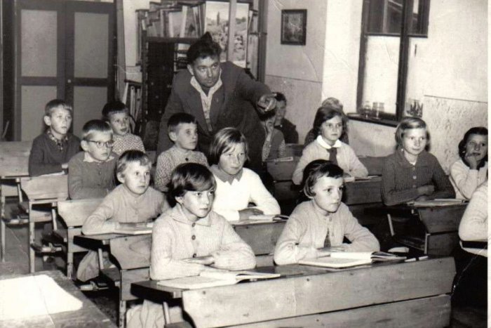 Ilustračný obrázok k článku Archív, aký sa len tak nevidí: FOTKY zachytávajú dedinskú školu pri Žiari už od roku 1935!