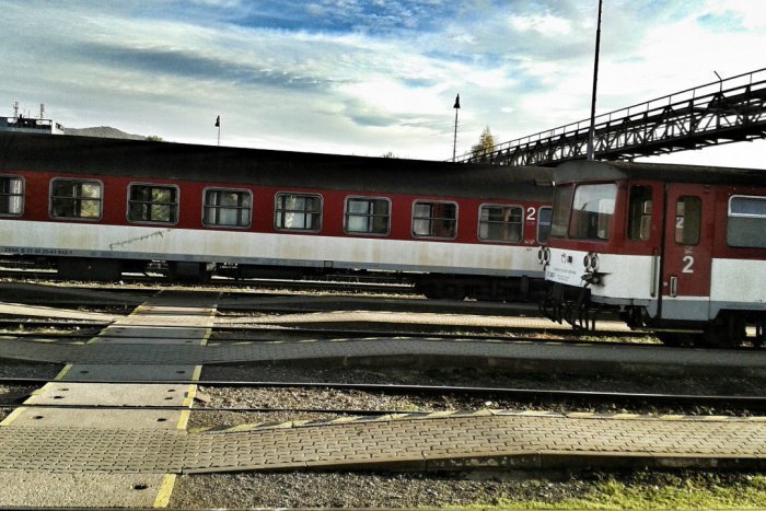 Ilustračný obrázok k článku Na trati medzi Bystricou a Zvolenom menia koľajnice. Čo čaká cestujúcich počas výluky?
