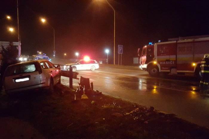 Ilustračný obrázok k článku FOTO priamo z nehody v centre Lučenca: Dve autá v sebe, čo sa vlastne udialo?