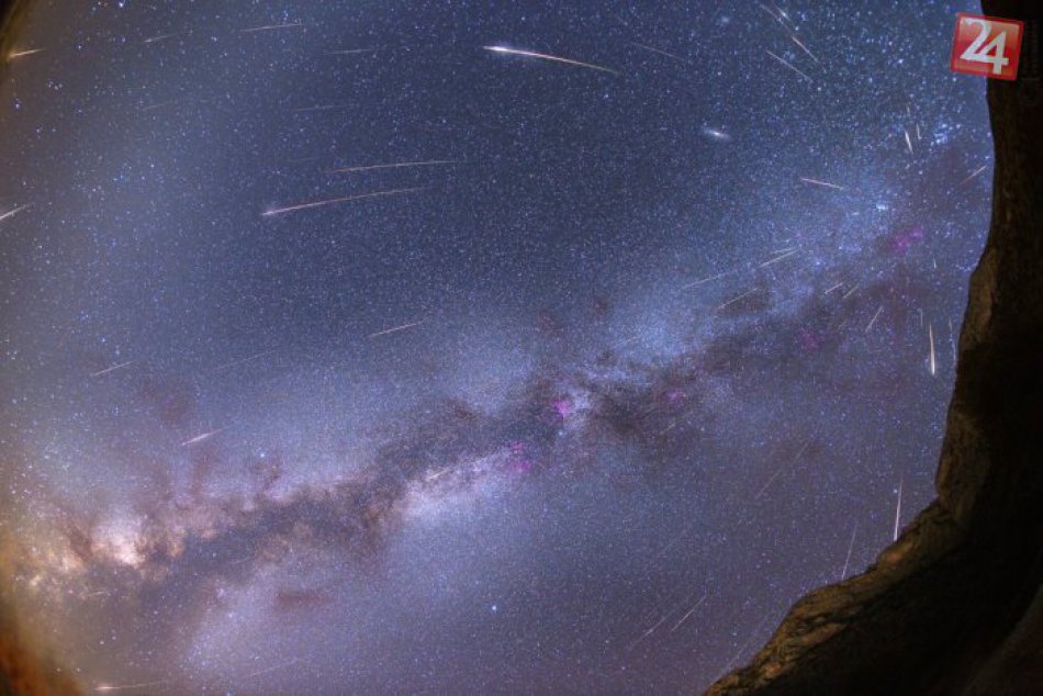 Ilustračný obrázok k článku Romantika pod padajúcimi hviezdami: Nebo rozžiari meteorický roj Perzeíd