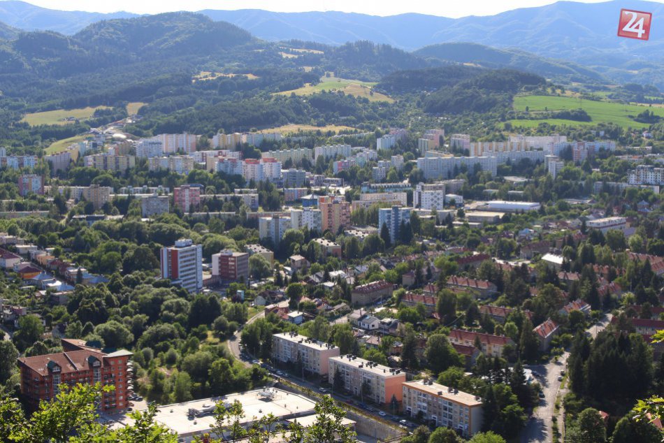Ilustračný obrázok k článku SERIÁL: Najkrajšie výhľady na Bystricu. Úchvatná scenéria z vyhliadky na Urpíne