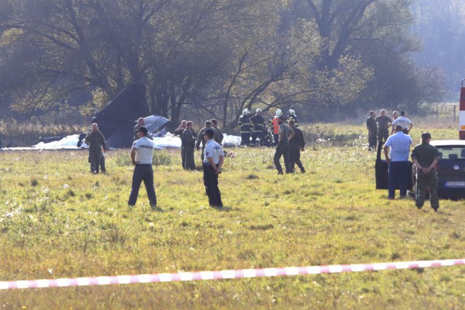 Ilustračný obrázok k článku Nové INFO o nehode lietadla pri Sliači. Toto označil minister Gajdoš za príčinu pádu