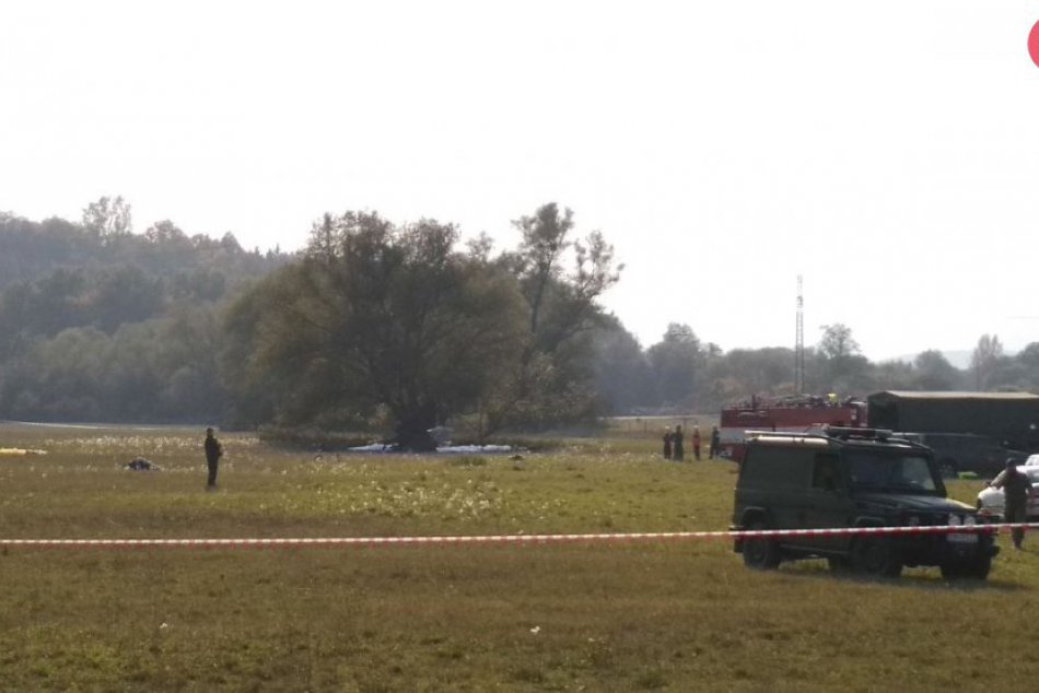 Ilustračný obrázok k článku Medzi Sliačom a Kováčovou sa zrútilo cvičné vojenské lietadlo: Piloti sa katapultovali