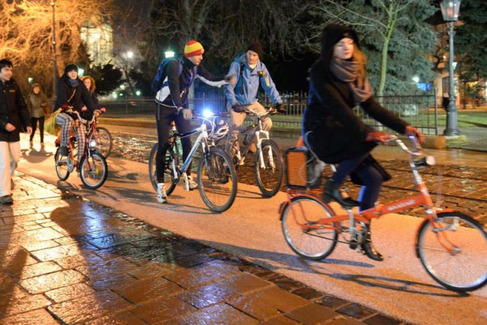 Ilustračný obrázok k článku Večerná cyklojazda aj šanca vyhrať bicykel: Bystričania zažijú špeciálny týždeň