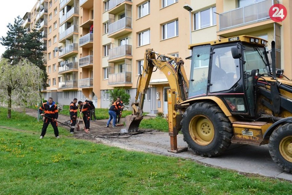 Ilustračný obrázok k článku Veľké opravy v Bystrici za státisíce eur: V pláne sú cesty, chodníky i schodištia