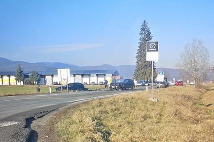 Ilustračný obrázok k článku Čelná zrážka áut pri Bystrici: Na mieste sú 3 zranené osoby, FOTO