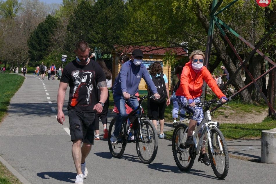 Ilustračný obrázok k článku Výzva bystrickým cyklistom: TOTO nerobte, mesto inak hrozí razantnejšími opatreniami