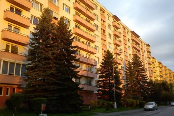 Ilustračný obrázok k článku Dočkáme sa v Bystrici LACNEJŠIEHO bývania? CENY bytov môžu klesnúť až o vyše 30 %