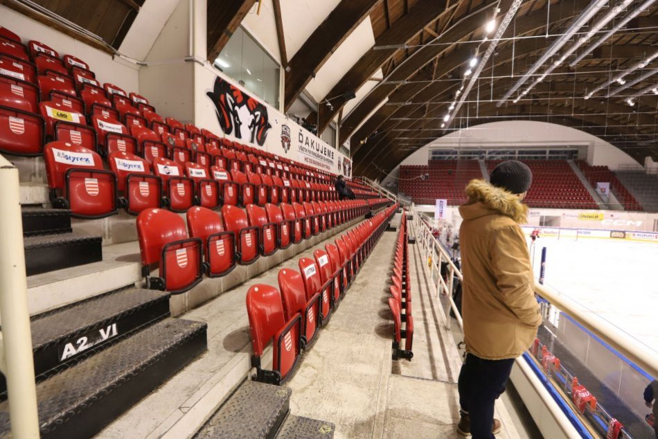 Ilustračný obrázok k článku Bystrický hokejový klub čakajú ťažké časy: Bude financovať časť prevádzky zimného štadióna