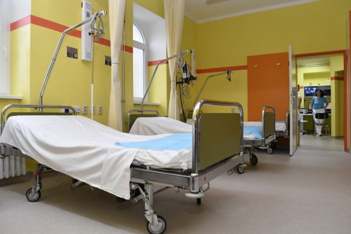 Ilustračný obrázok k článku KURIOZITA z Banskobystrického kraja: Po Hrubom a Mokrom povedie nemocnicu Suchý