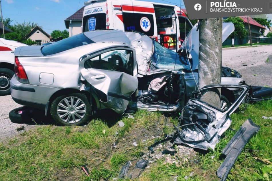 Ilustračný obrázok k článku DESIVÁ nehoda na juhu Banskobystrického kraja: Vodič bol na mieste mŕtvy, FOTO
