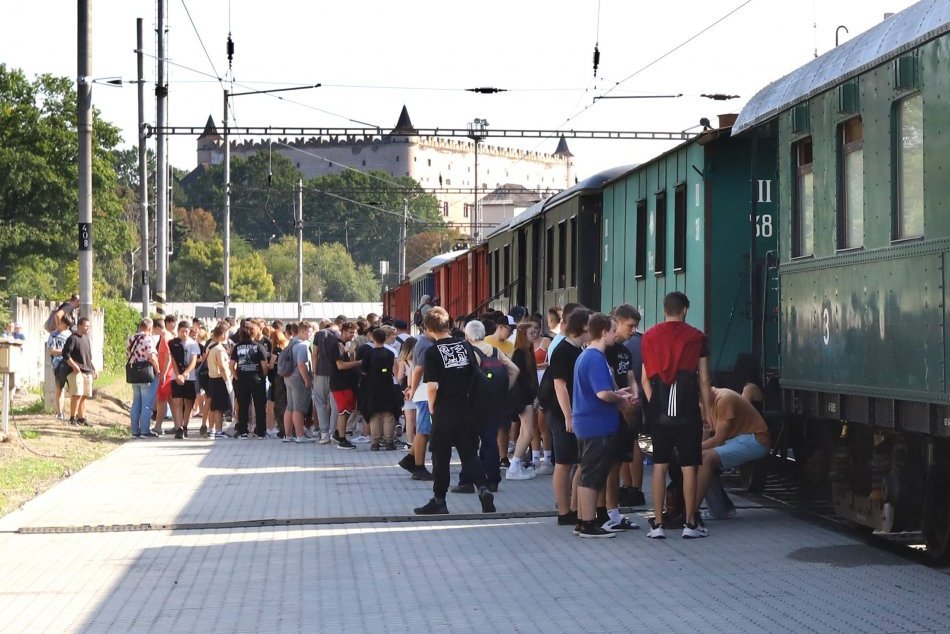 Ilustračný obrázok k článku Unikátny ZÁŽITOK v srdci Slovenska: Obdivovať môžete repliku LEGIONÁRSKEHO vlaku, FOTO