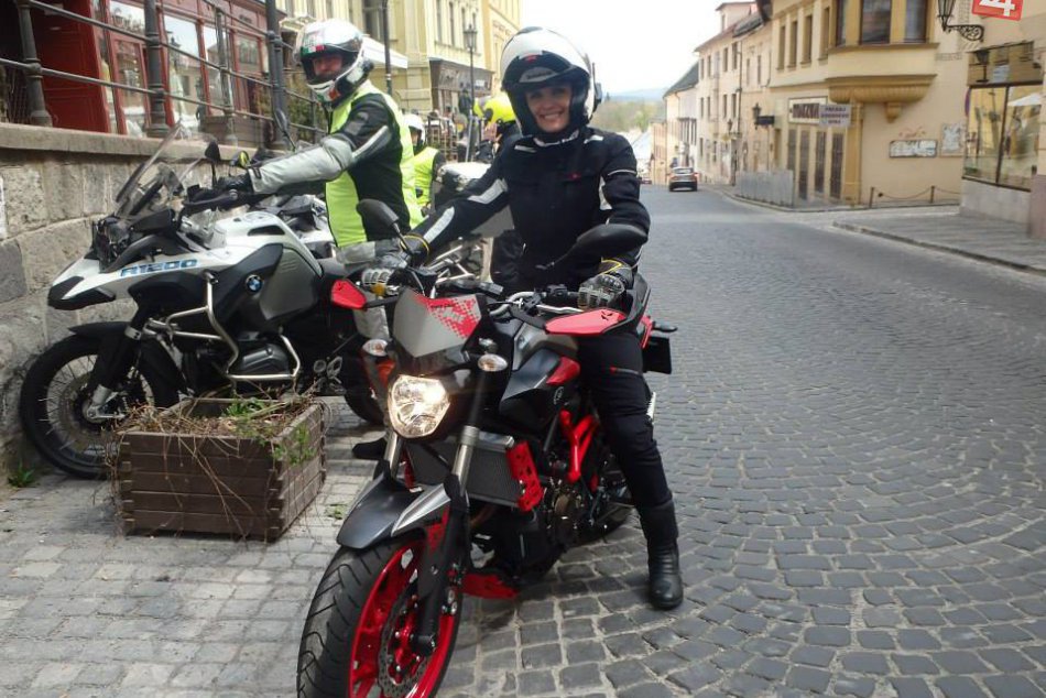 Miluje motorky a je to vidieť: Michaela z Bystrice a jej vášeň v obrazoch