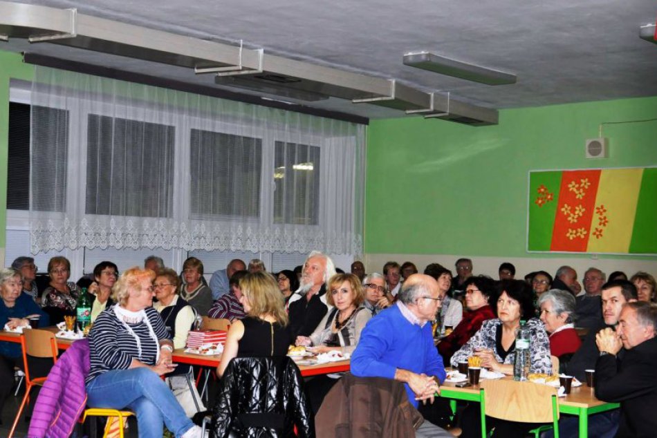 V OBRAZOCH: Prvý večer stretnutia seniorov v Bystrici