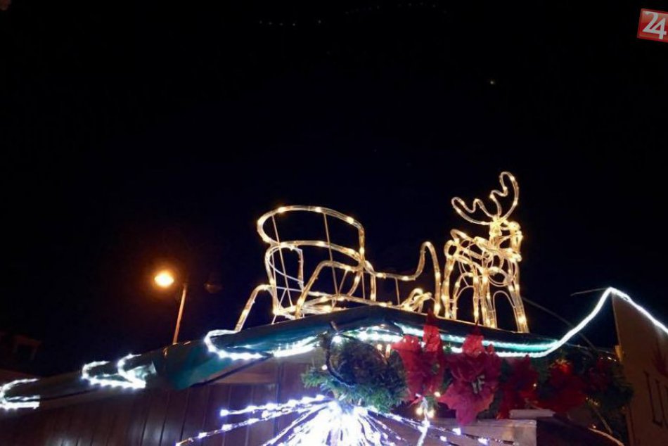 V OBRAZOCH: Krása Vianoc v uliciach nočnej Bystrice