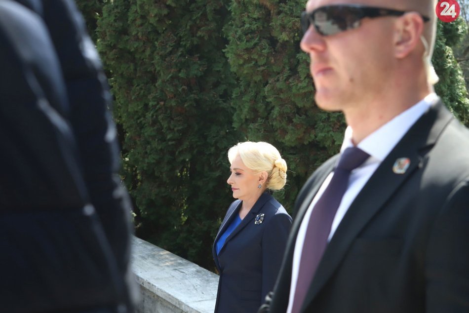 V OBRAZOCH: Rumunská premiérka na Vojenskom cintoríne vo Zvolene