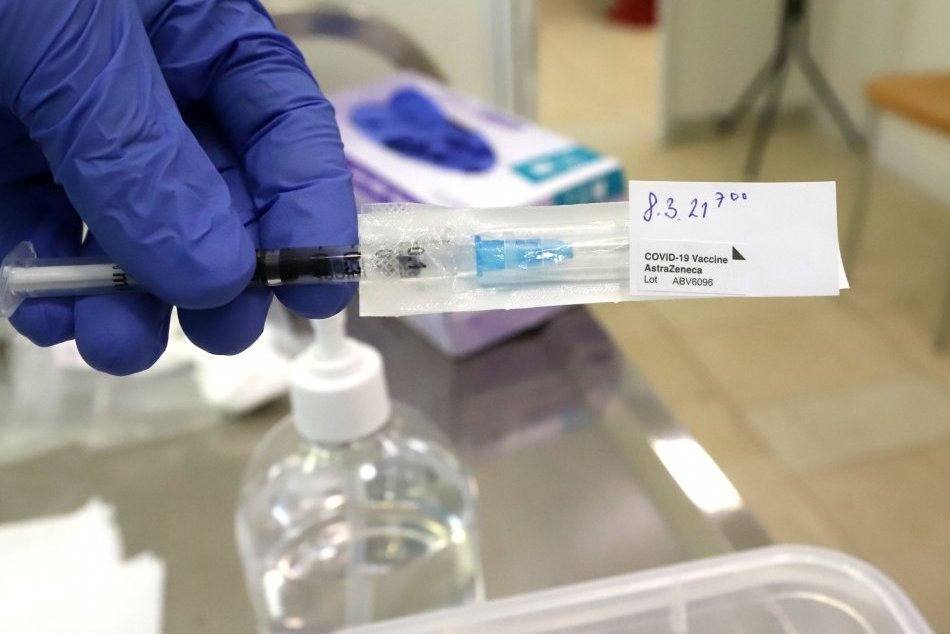 V OBRAZOCH: BBSK otvoril ďalšie veľkokapacitné očkovacie centrum vo Zvolene