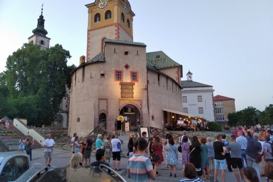 V OBRAZOCH: V Bystrici slávnostne spustili Banícky orloj