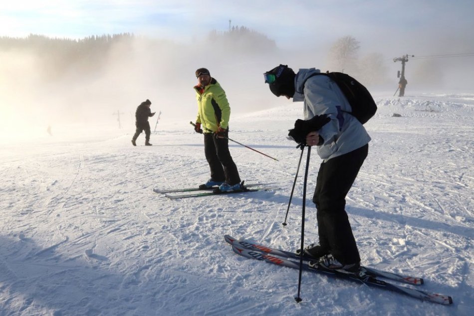 V OBRAZOCH: Lockdownová lyžovačka na Donovaloch